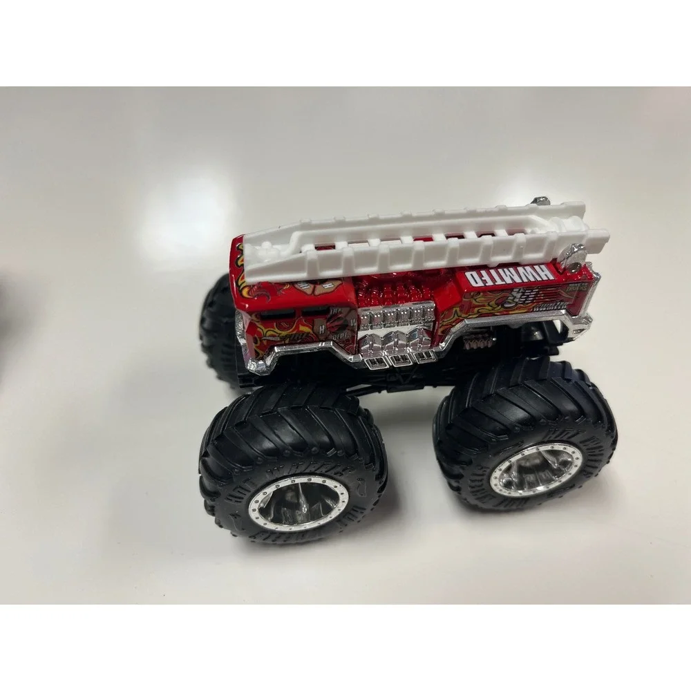 Hot Wheels Monster Trucks Grave Digger Tiger Shark Bone Shaker Several Lot 9 Pc